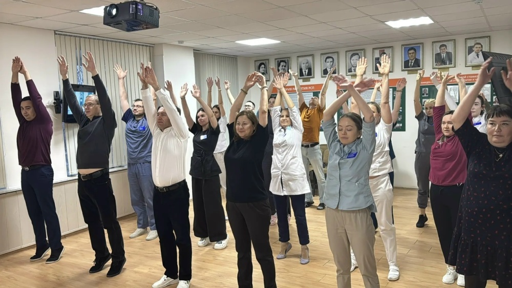 Успех сегодняшнего рабочего дня во многом был предопределён проведенной нами корпоративной зарядкой